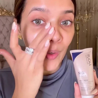(Buy 1 Get 1 Free) Flicka 3-in-1 Silk Touch Primer